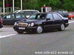 Mercedes_e_220.jpg